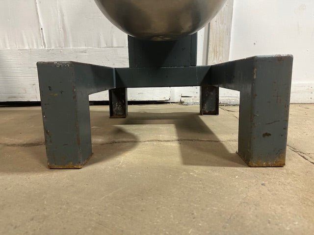 "VULCAN FM - 30"30 QUART MIXER WITH STAINLESS STEEL BOWL, J HOOK, PADDLE, AND WHIP - Second Life - Equipment - collection_name