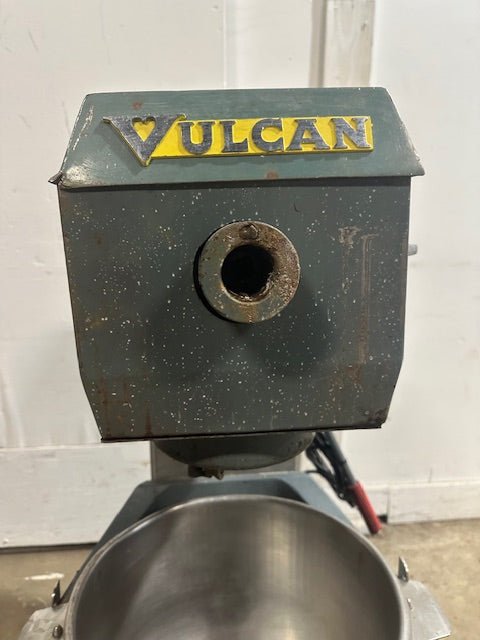 "VULCAN FM - 30"30 QUART MIXER WITH STAINLESS STEEL BOWL, J HOOK, PADDLE, AND WHIP - Second Life - Equipment - collection_name