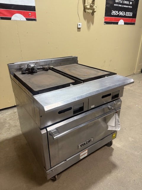 "VULCAN HD. COMMERCIAL FLAT TOP GRIDDLE/ HOT PLATE WITH CONVECTION OVEN - Bargains R Ours - #collection_name#