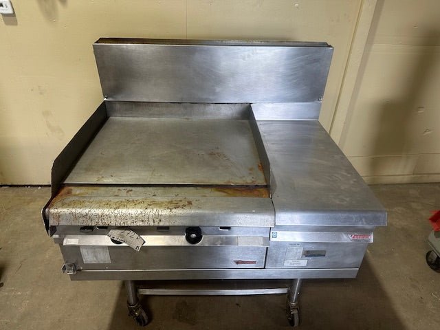 VULCAN NATURAL GAS GRIDDLE WITH SIDE AREA ON STAND WITH CASTERS MODEL M7860 - T - Bargains R Ours - #collection_name#