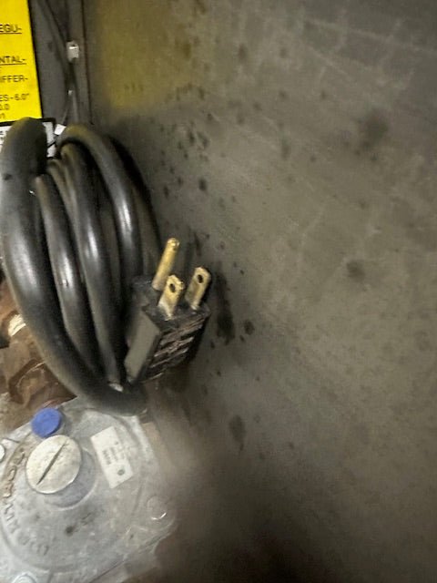 "VULCAN SG - 2SME"H.D COMMERCIAL N GAS CONVECTION OVEN WITH BASE AND 5 RACKS - Second Life - Equipment - collection_name