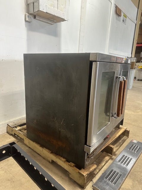 "VULCAN SG - 2SME"H.D COMMERCIAL N GAS CONVECTION OVEN WITH BASE AND 5 RACKS - Second Life - Equipment - collection_name