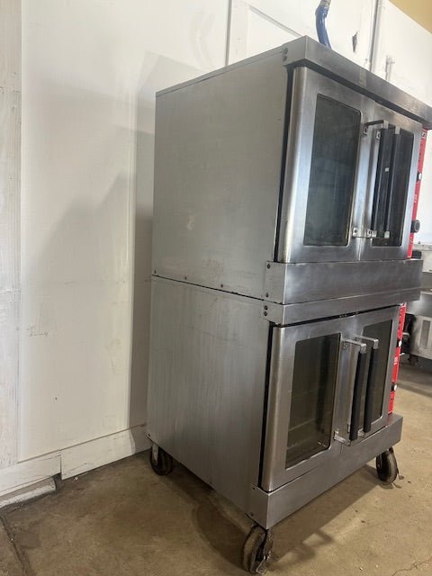 "VULCAN VC4GD - 10"COMMERCIAL NATURAL GAS DOUBLE STACK CONVECTION OVEN ON CASTERS - Second Life - Equipment - collection_name