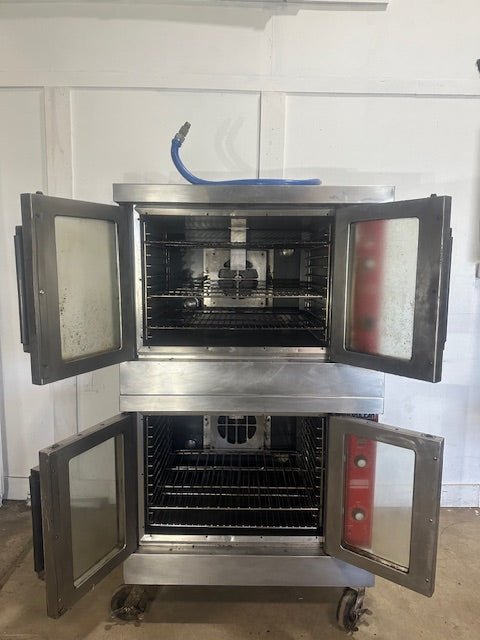 "VULCAN VC4GD - 10"COMMERCIAL NATURAL GAS DOUBLE STACK CONVECTION OVEN ON CASTERS - Second Life - Equipment - collection_name