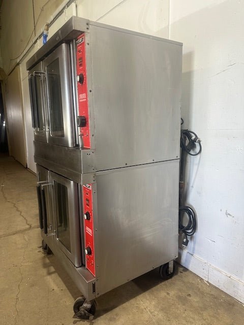 "VULCAN VC4GD - 10"COMMERCIAL NATURAL GAS DOUBLE STACK CONVECTION OVEN ON CASTERS - Second Life - Equipment - collection_name