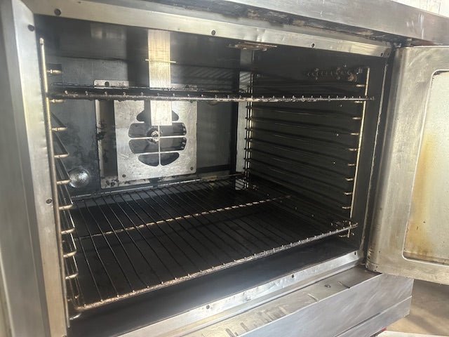 "VULCAN VC4GD - 10"COMMERCIAL NATURAL GAS DOUBLE STACK CONVECTION OVEN ON CASTERS - Second Life - Equipment - collection_name