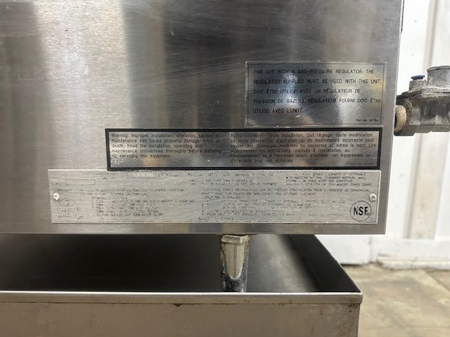 "WELLS HDHP3630G" H.D COMMERCIAL GAS HOT PLATE WITH 6 BURNERS ON CART - Second Life - Equipment - collection_name