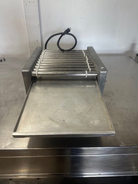 WYOTT CORP HR - 20 120v 1ph COUNTERTOP HOTDOG/TORNADO ROLLER GRILL - Second Life - Equipment - collection_name