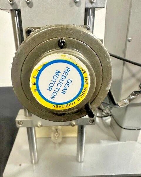 YIFUN DDX - 450 DESKTOP ELECTRIC 110V BOTTLE CAPPING MACHINE Cap Screwing Locking - Second Life - Equipment - collection_name