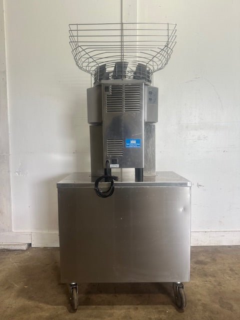 ZUMMO Z14C 110V H.D COMMERCIAL S.S AUTOMATIC CITRUS JUICE MACHINE W/2 TRASH CANS - Second Life - Equipment - collection_name
