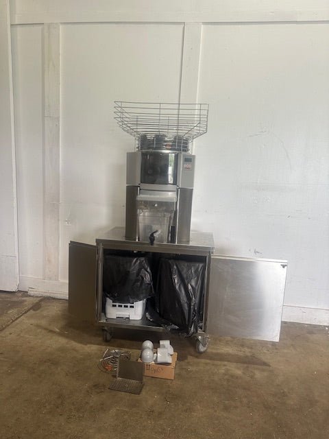 ZUMMO Z14C 110V H.D COMMERCIAL S.S AUTOMATIC CITRUS JUICE MACHINE W/2 TRASH CANS - Second Life - Equipment - collection_name