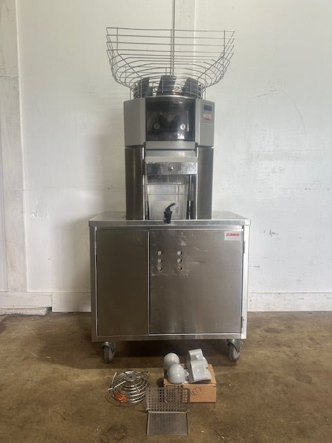 ZUMMO Z14C 110V H.D COMMERCIAL S.S AUTOMATIC CITRUS JUICE MACHINE W/2 TRASH CANS - Second Life - Equipment - collection_name